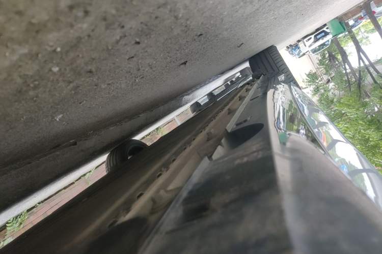 Used VOYAH PASSION 2023 Four-Wheel Drive Standard Edition Right Side Sill