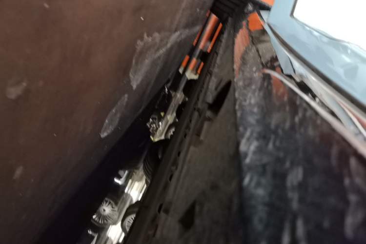 Used VOYAH PASSION 2023 Four-Wheel Drive Flagship Edition Right Side Sill