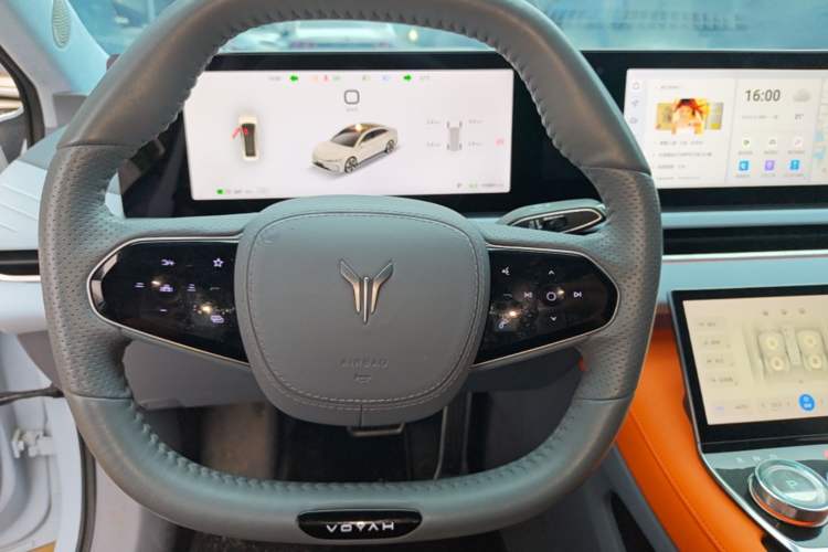 Used VOYAH PASSION 2023 Four-Wheel Drive Flagship Edition Steering Wheel