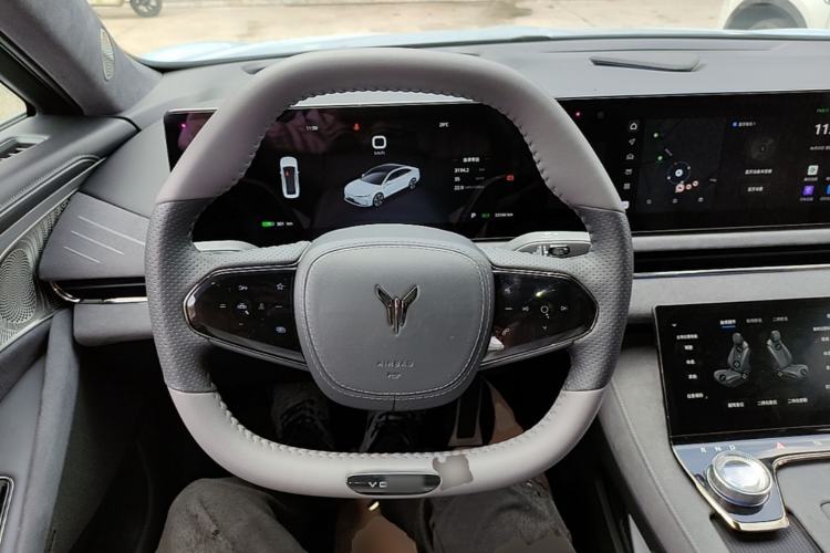 Used VOYAH PASSION 2023 Four-Wheel Drive Standard Edition Steering Wheel