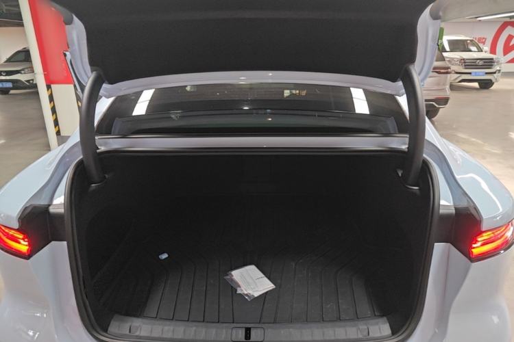Used VOYAH PASSION 2023 Four-Wheel Drive Flagship Edition Trunk