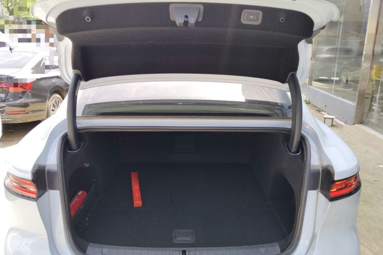 Used VOYAH PASSION 2023 Four-Wheel Drive Flagship Edition Trunk