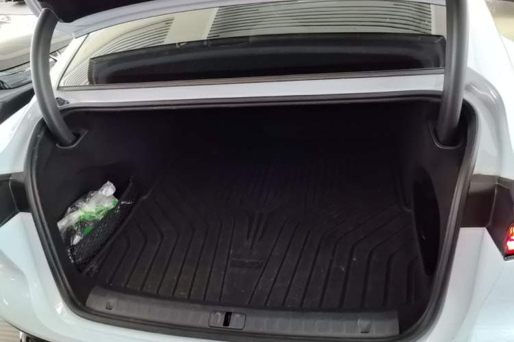 Used VOYAH PASSION 2023 Four-Wheel Drive Flagship Edition Trunk