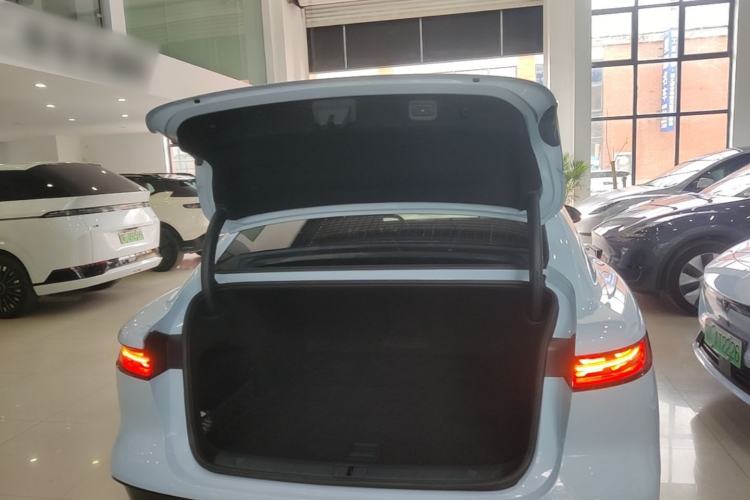 Used VOYAH PASSION 2023 Four-Wheel Drive Flagship Edition Trunk