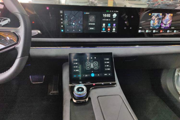 Used VOYAH PASSION 2023 Four-Wheel Drive Flagship Edition Audio And AC Panel