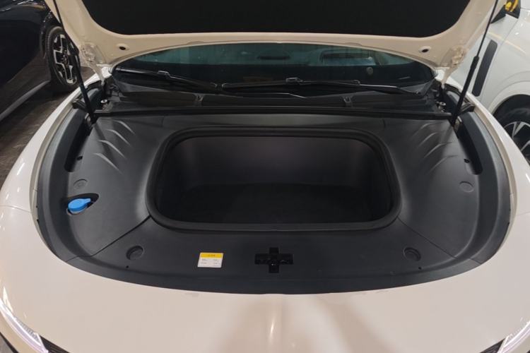 Used VOYAH PASSION 2023 Four-Wheel Drive Standard Edition Engine Bay