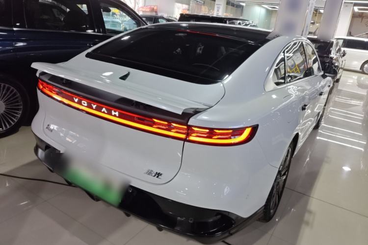 Used VOYAH PASSION 2023 Four-Wheel Drive Standard Edition Exterior 5