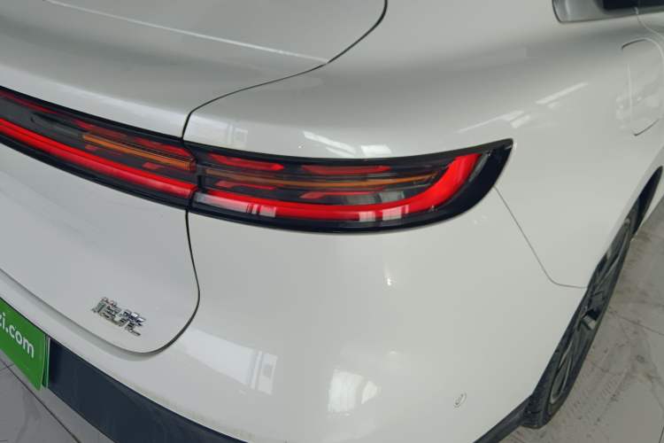 Used VOYAH PASSION 2023 Four-Wheel Drive Flagship Edition Exterior 6