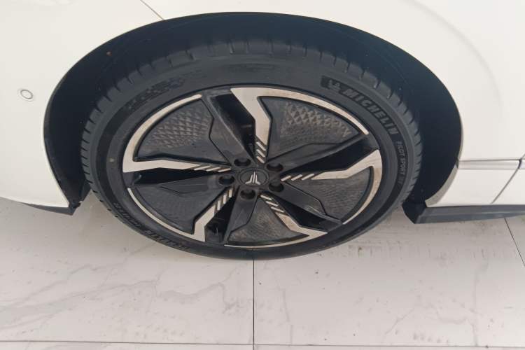 Used VOYAH PASSION 2023 Four-Wheel Drive Flagship Edition Exterior 7