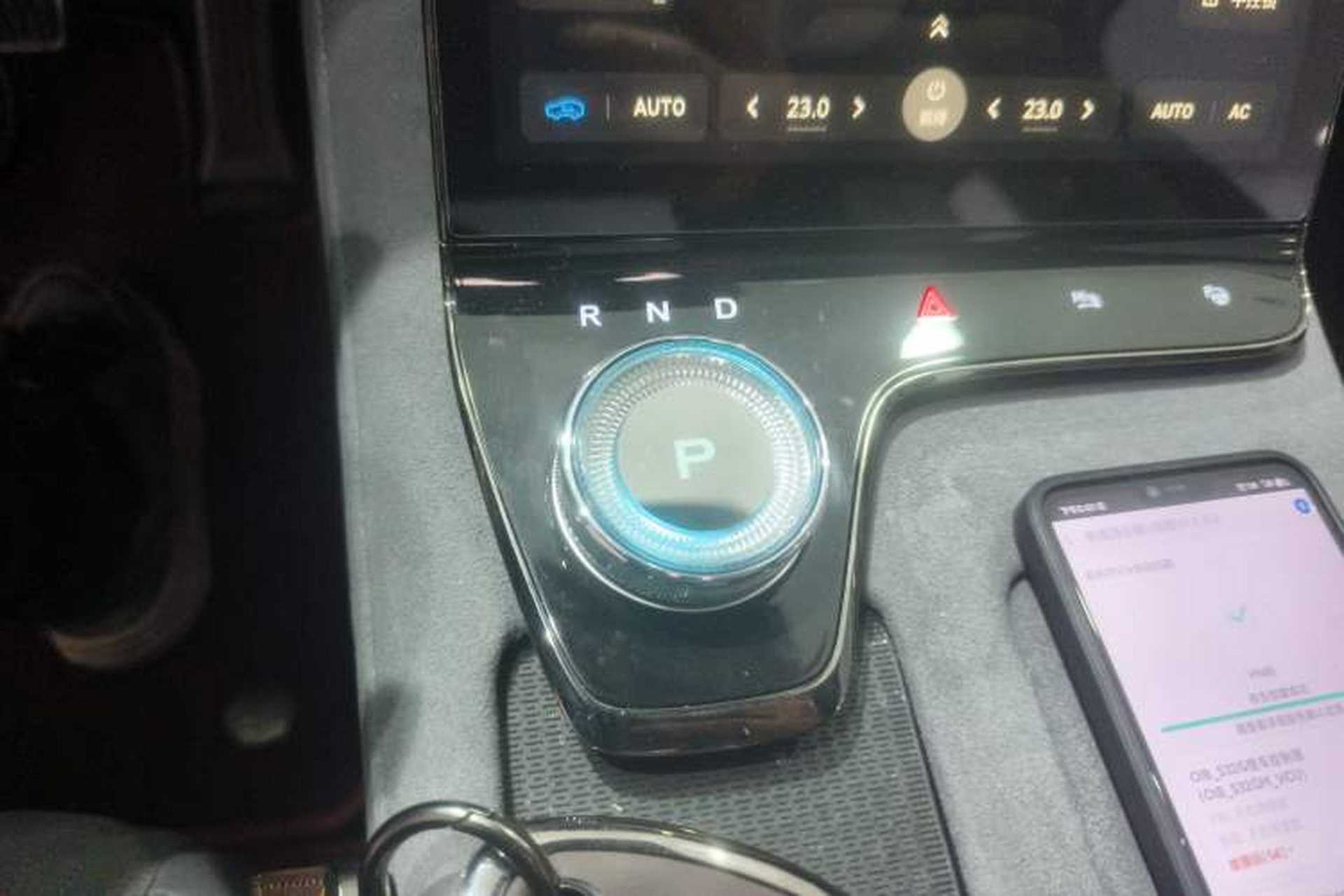 Used VOYAH PASSION 2023 Four-Wheel Drive Flagship Edition Gear Lever