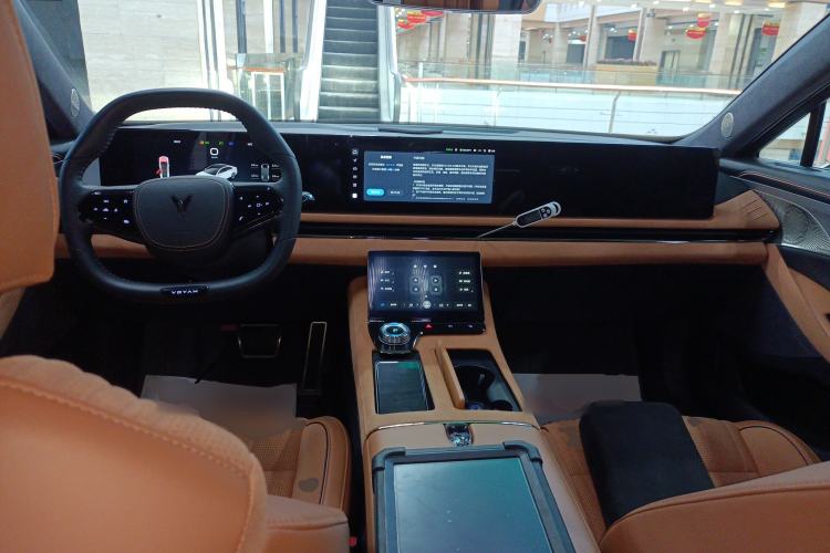 Used VOYAH PASSION 2023 Four-Wheel Drive Long-Range Version Interior 2