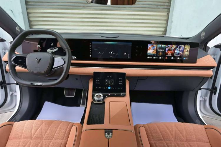 Used VOYAH PASSION 2023 Four-Wheel Drive Flagship Edition Interior 2