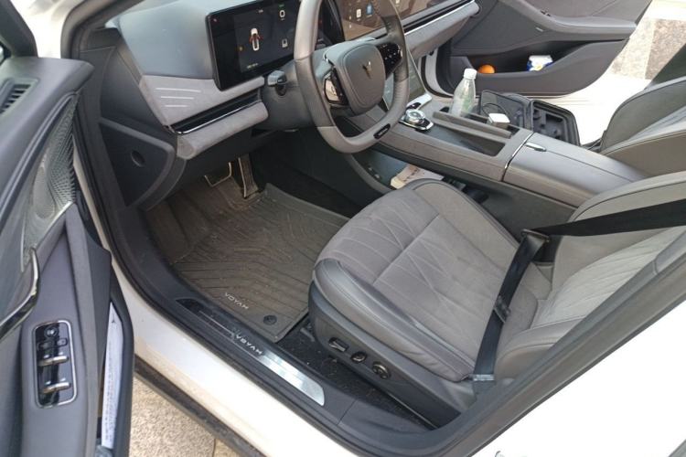 Used VOYAH PASSION 2023 Four-Wheel Drive Flagship Edition Interior 3