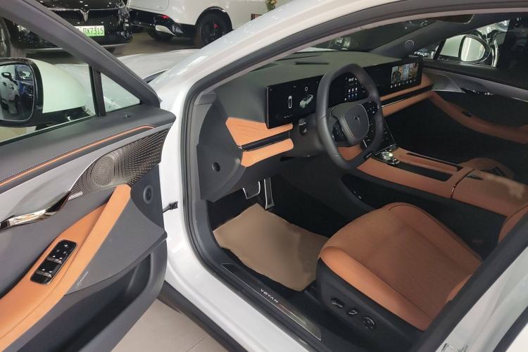 Used VOYAH PASSION 2023 Four-Wheel Drive Long-Range Version Interior 3