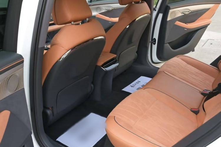 Used VOYAH PASSION 2023 Four-Wheel Drive Flagship Edition Interior 4