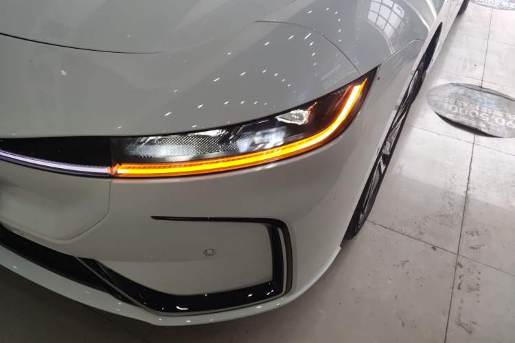 Used VOYAH PASSION 2023 Four-Wheel Drive Long-Range Version Left Front Headlight