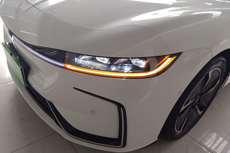 Used VOYAH PASSION 2023 Four-Wheel Drive Flagship Edition Left Front Headlight