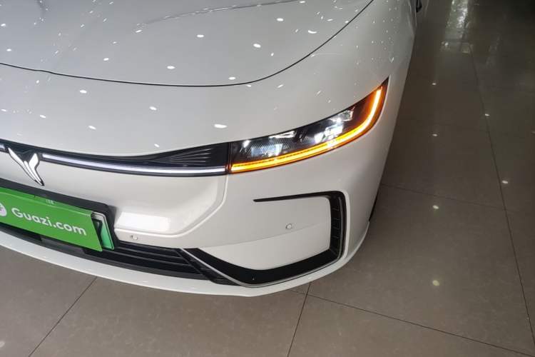 Used VOYAH PASSION 2023 Four-Wheel Drive Flagship Edition Left Front Headlight