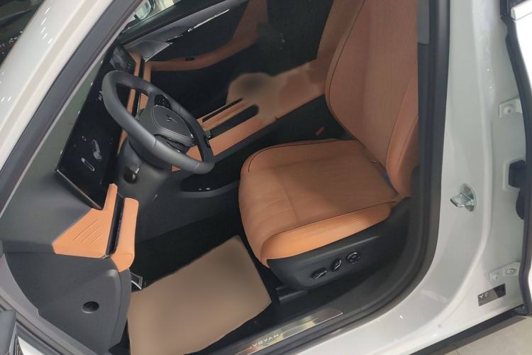 Used VOYAH PASSION 2023 Four-Wheel Drive Long-Range Version Left Front Seat