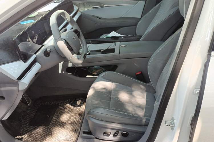 Used VOYAH PASSION 2023 Four-Wheel Drive Standard Edition Left Front Seat
