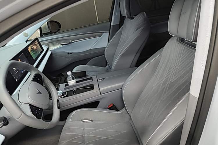 Used VOYAH PASSION 2023 Four-Wheel Drive Long-Range Version Left Front Seat