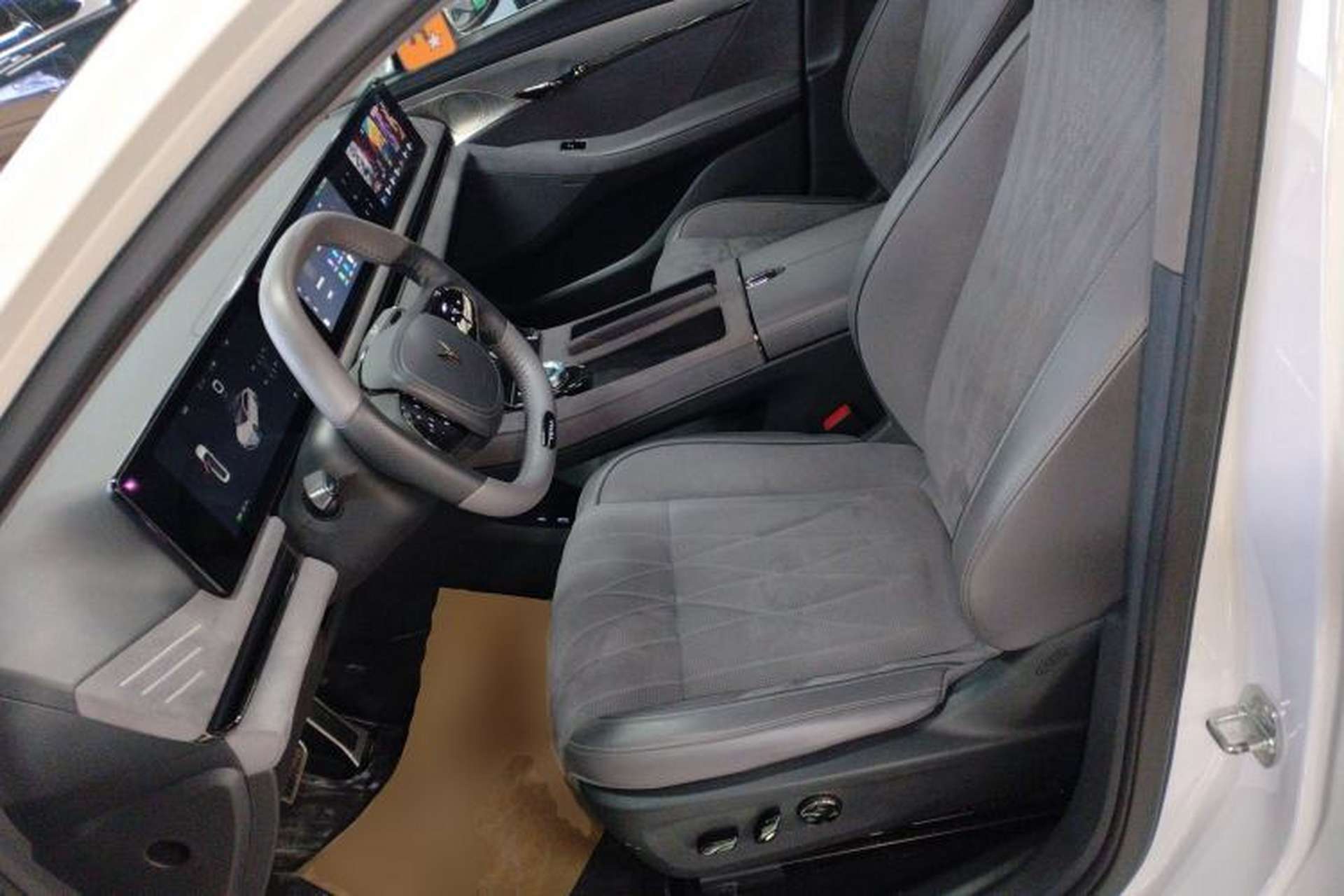 Used VOYAH PASSION 2023 Four-Wheel Drive Flagship Edition Left Front Seat