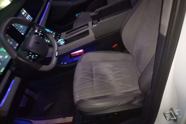 Used VOYAH PASSION 2023 Four-Wheel Drive Flagship Edition Left Front Seat