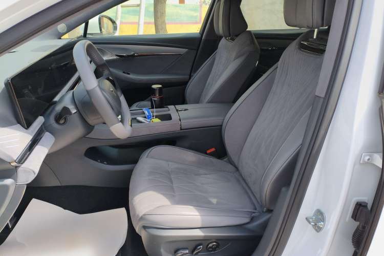 Used VOYAH PASSION 2023 Four-Wheel Drive Flagship Edition Left Front Seat