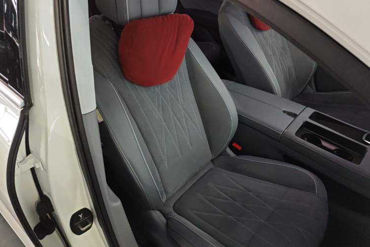 Used VOYAH PASSION 2023 Four-Wheel Drive Standard Edition Right Front Seat