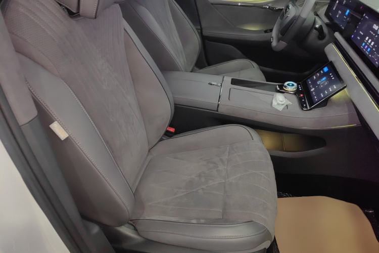 Used VOYAH PASSION 2023 Four-Wheel Drive Flagship Edition Right Front Seat