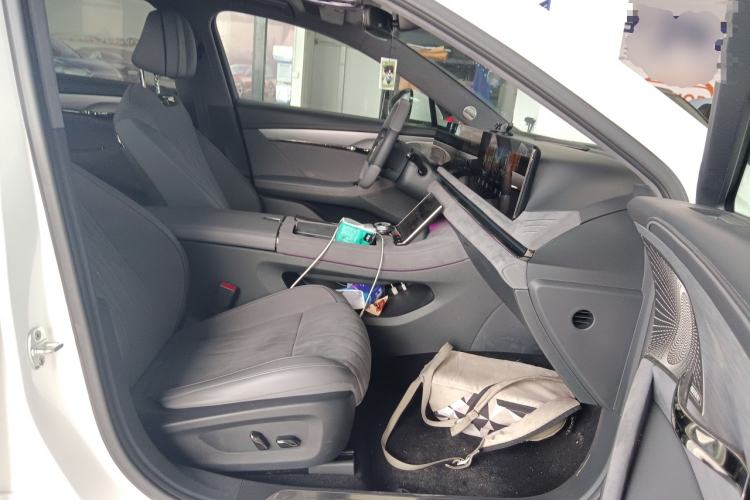 Used VOYAH PASSION 2023 Four-Wheel Drive Flagship Edition Right Front Seat