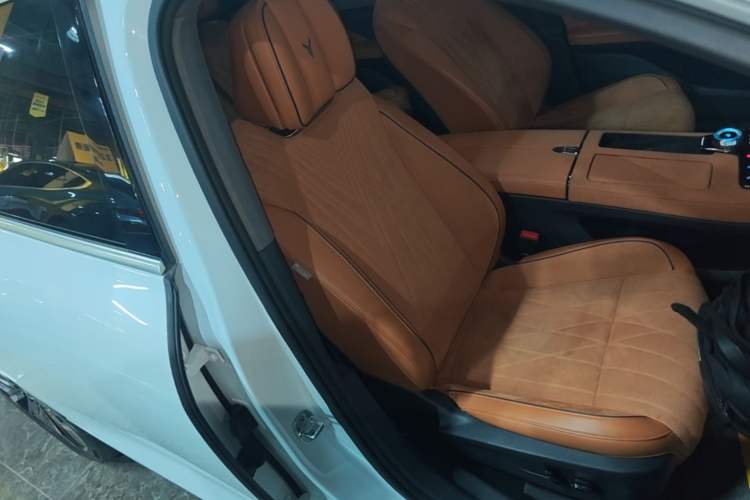 Used VOYAH PASSION 2023 Four-Wheel Drive Standard Edition Right Front Seat