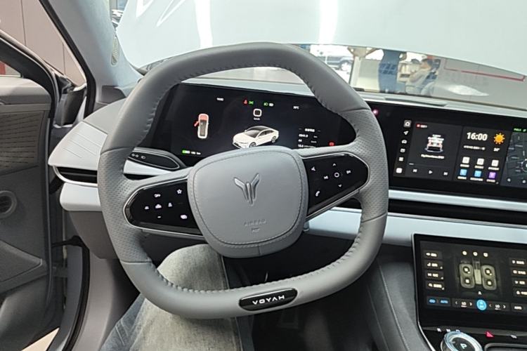 Used VOYAH PASSION 2023 Four-Wheel Drive Long-Range Version Steering Wheel