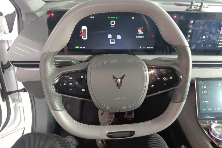 Used VOYAH PASSION 2023 Four-Wheel Drive Flagship Edition Steering Wheel