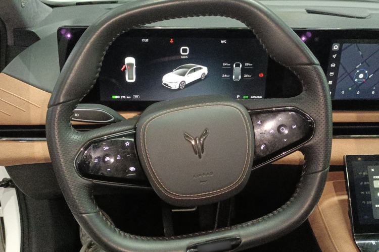 Used VOYAH PASSION 2023 Four-Wheel Drive Flagship Edition Steering Wheel