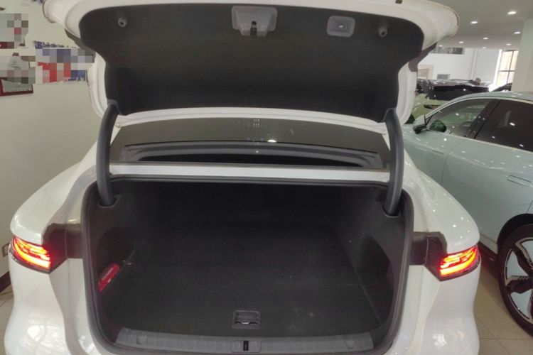 Used VOYAH PASSION 2023 Four-Wheel Drive Flagship Edition Trunk