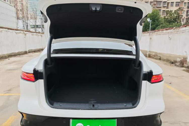 Used VOYAH PASSION 2023 Four-Wheel Drive Flagship Edition Trunk