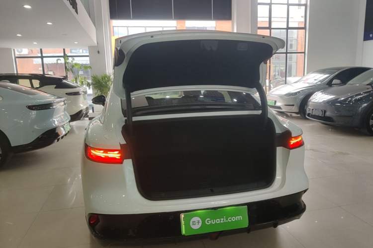 Used VOYAH PASSION 2023 Four-Wheel Drive Flagship Edition Trunk