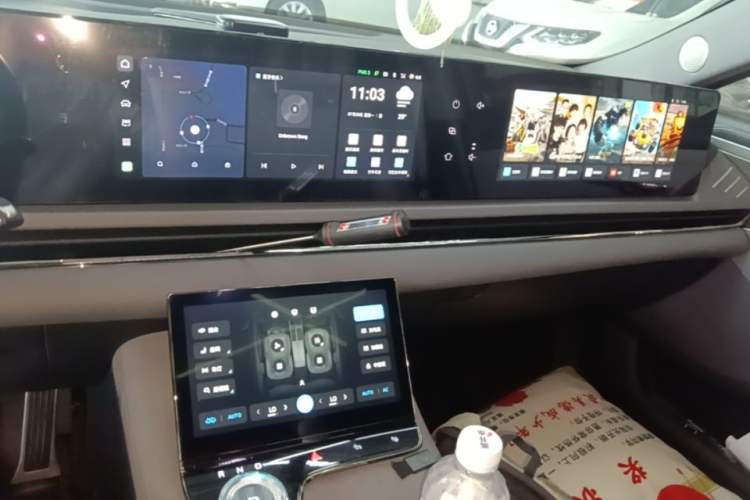Used VOYAH PASSION 2024 PHEV Four-Wheel Drive Ultra-Long Range Flagship Model Audio And AC Panel