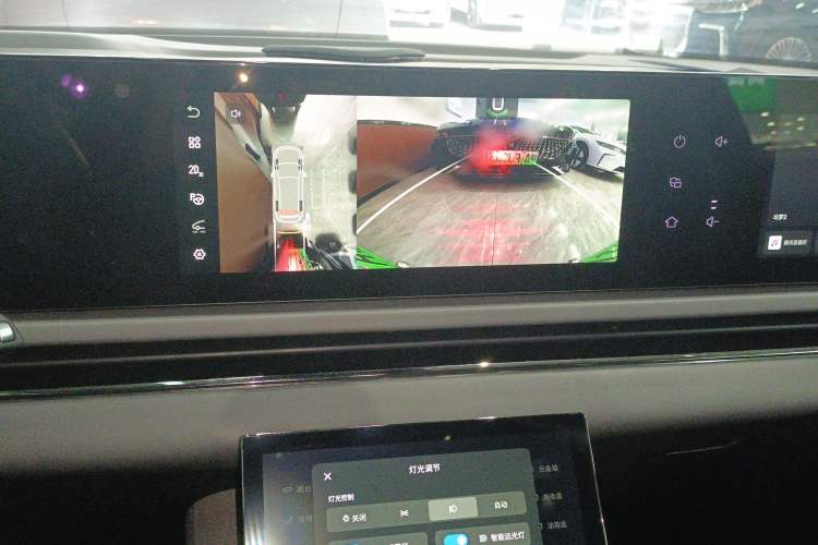 Used VOYAH PASSION 2024 PHEV Four-Wheel Drive Ultra-Long Range Flagship Model Audio And AC Panel