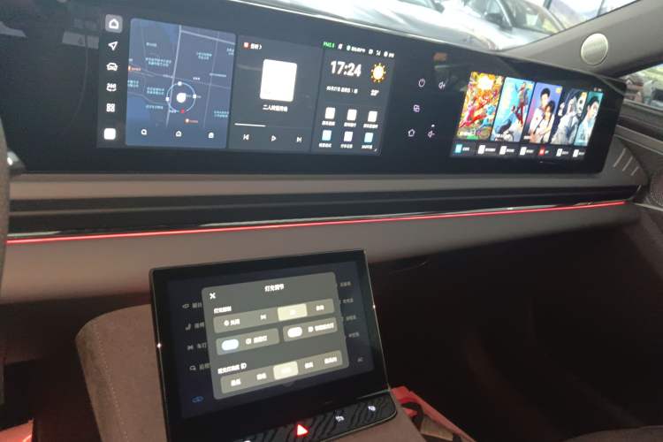 Used VOYAH PASSION 2024 PHEV Four-Wheel Drive Ultra-Long Range Flagship Model Audio And AC Panel