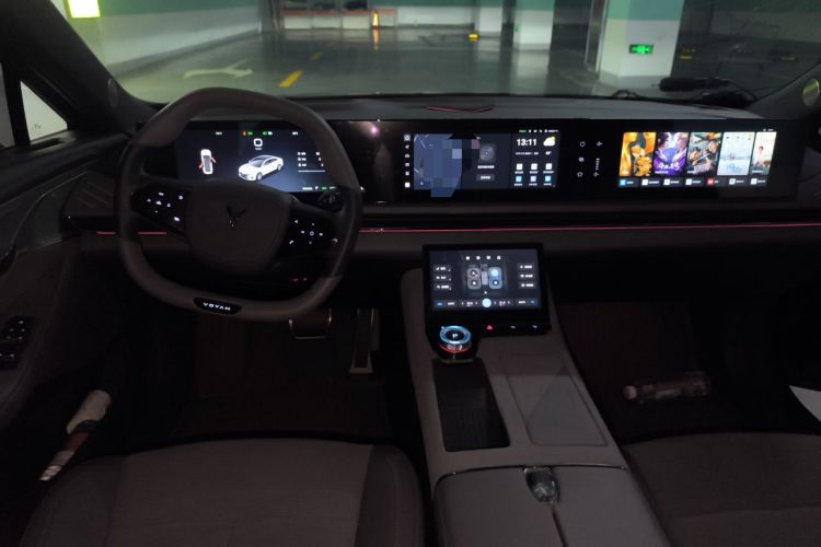 Used VOYAH PASSION 2024 PHEV Four-Wheel Drive Ultra-Long Range Executive Edition Center Console