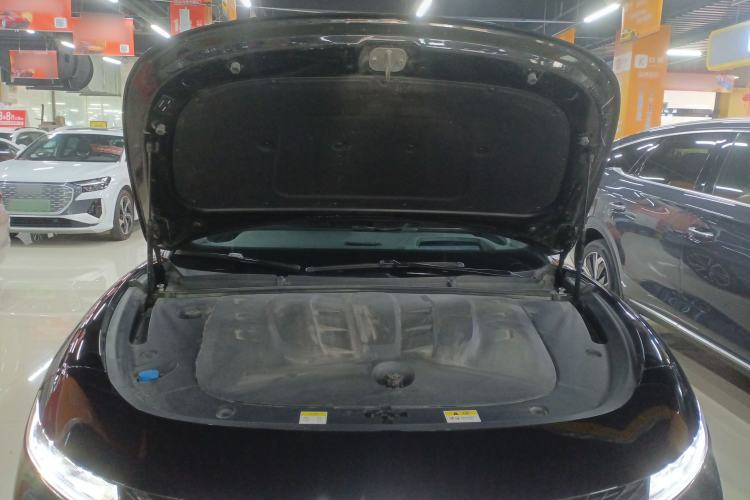 Used VOYAH PASSION 2024 PHEV Four-Wheel Drive Ultra-Long Range Flagship Model Engine Bay