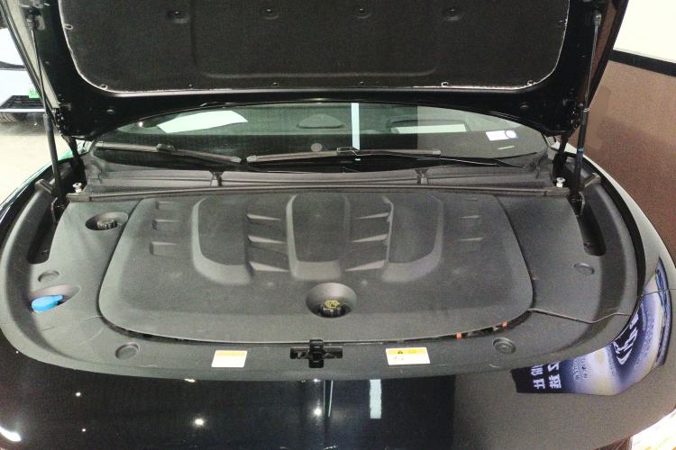 Used VOYAH PASSION 2024 PHEV Four-Wheel Drive Ultra-Long Range Flagship Model Engine Bay
