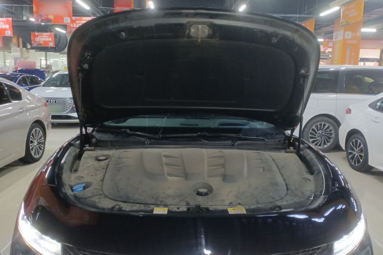 Used VOYAH PASSION 2024 PHEV Four-Wheel Drive Ultra-Long Range Flagship Model Engine Bay