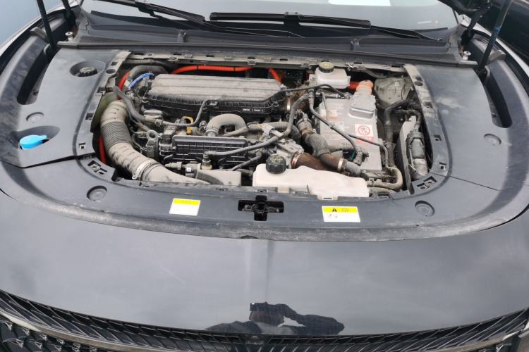 Used VOYAH PASSION 2024 PHEV Four-Wheel Drive Ultra-Long Range Flagship Model Engine Bay