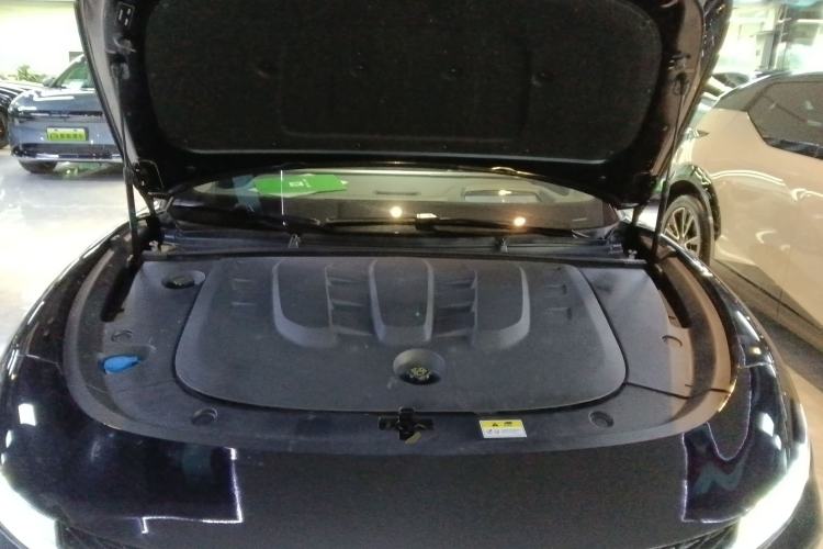 Used VOYAH PASSION 2024 PHEV Four-Wheel Drive Ultra-Long Range Flagship Model Engine Bay