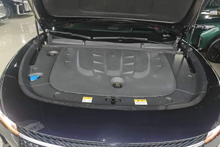 Used VOYAH PASSION 2024 PHEV Four-Wheel Drive Ultra-Long Range Flagship Model Engine Bay