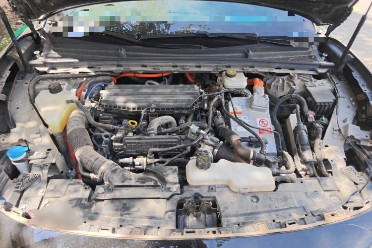 Used VOYAH PASSION 2024 PHEV Four-Wheel Drive Ultra-Long Range Executive Edition Engine Bay