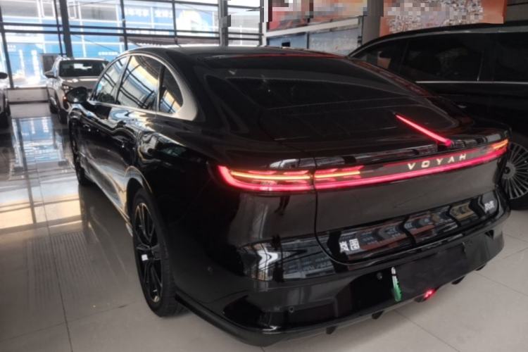 Used VOYAH PASSION 2024 PHEV Four-Wheel Drive Ultra-Long Range Flagship Model Exterior 2